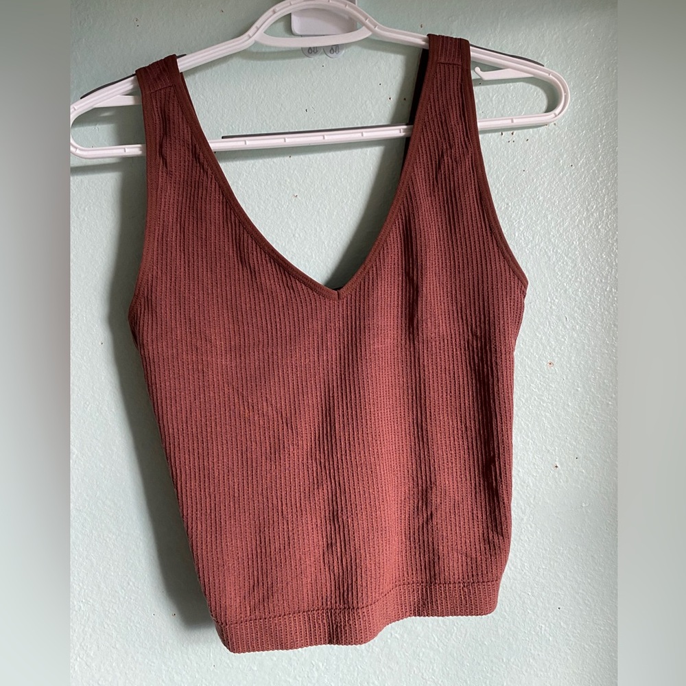 Old Navy ribbed tank top. Size l. Nwt